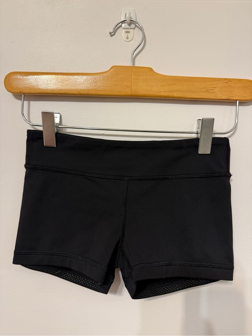 Girl's Size 8 Ivivva by Lululemon Black 2" Activewear Dancewear Shorts